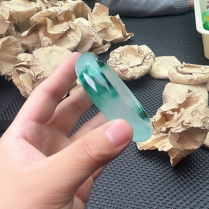 翡翠颈饰未镶嵌60啊啊