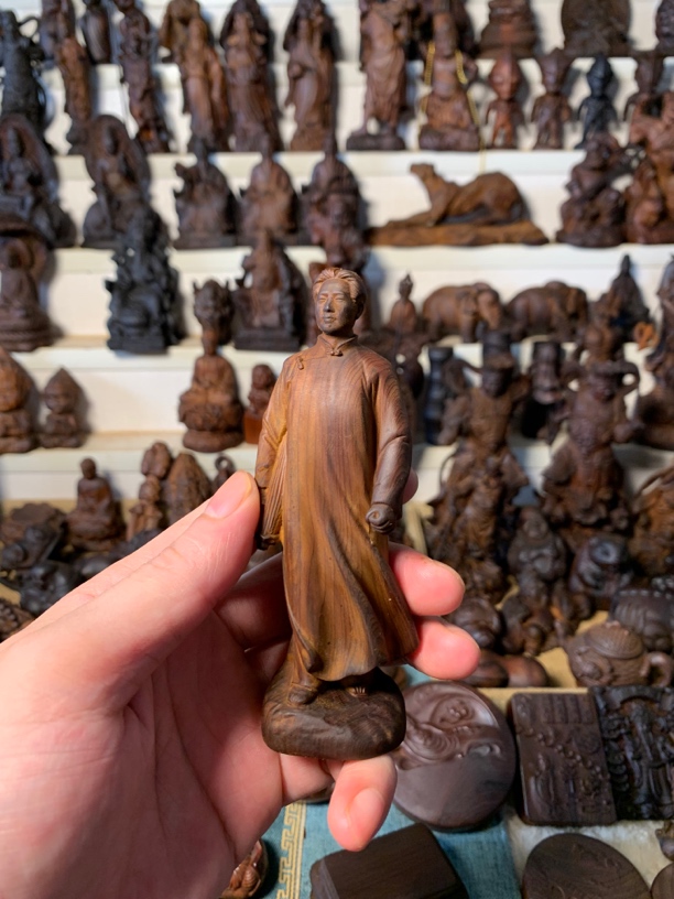 高货哦 太行崖柏雷击木12x4公分毛爷爷手摆件