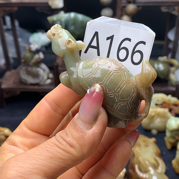 和田玉未镶嵌车挂