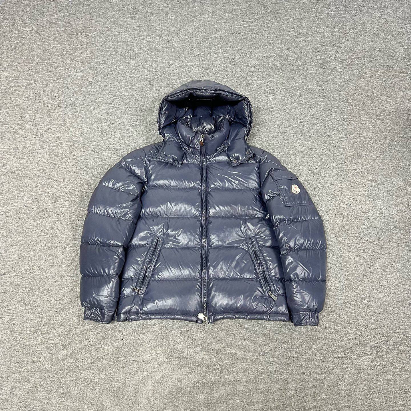 99新 MONCLER 蒙口 藏青色 Maya 玛雅 连帽羽绒服 2码 99新