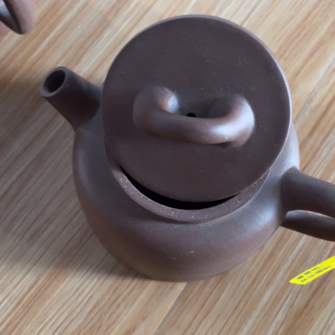 L***G茶壶底槽青紫砂艺术作品