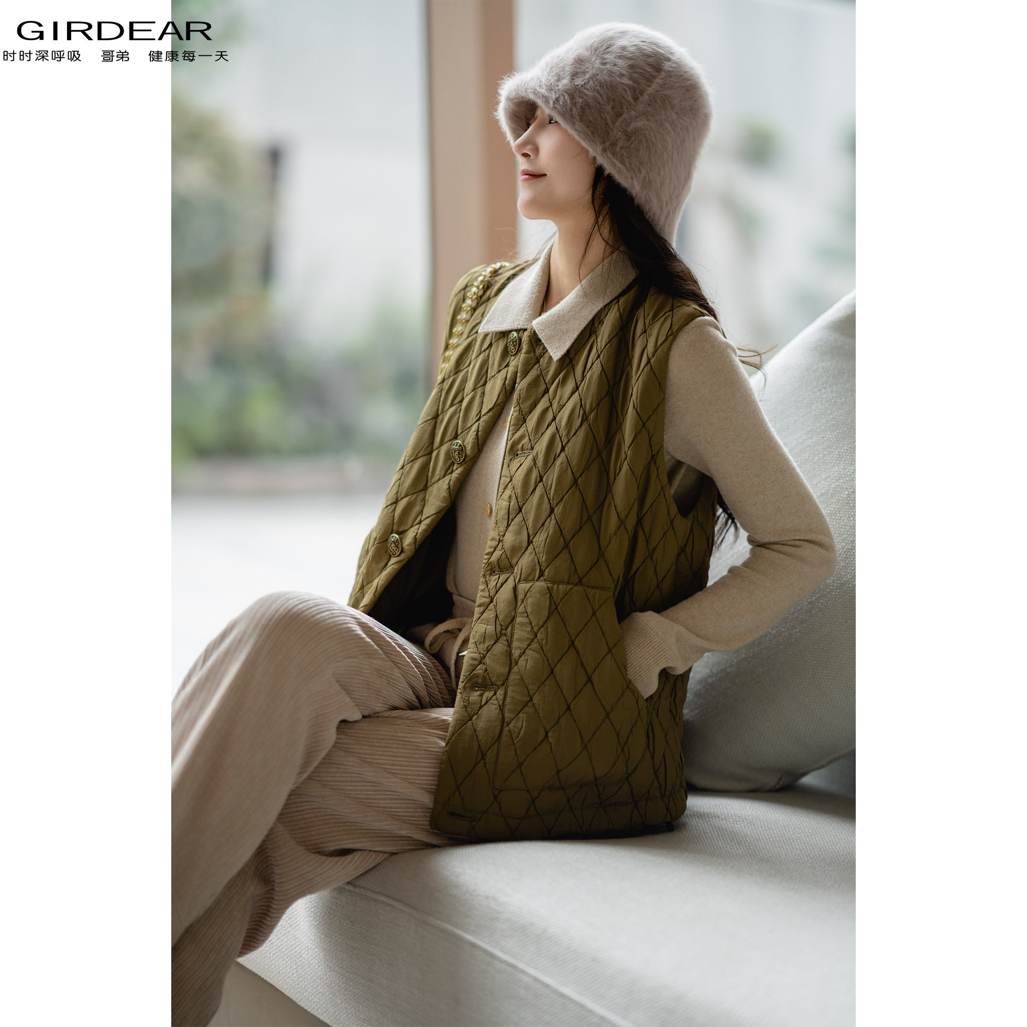GIRDEAR/哥弟冬季新款雅丹风热力感新雪丽保暖马甲背心 1400739
