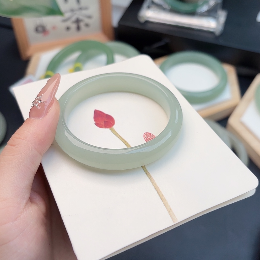 石英质玉未镶嵌手镯52