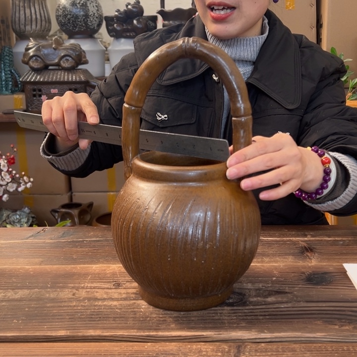 紫砂花盆42666666666666663