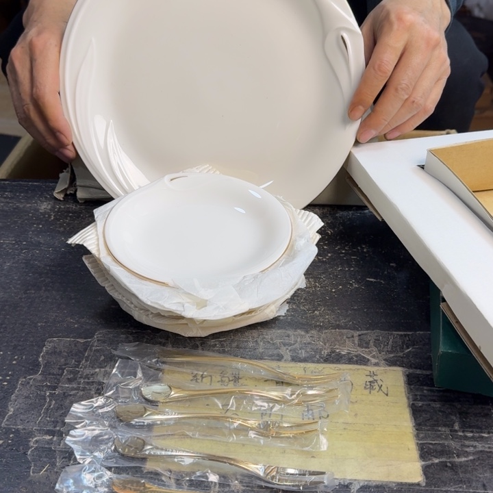 瓷片哈哈哈哈哈哈哈哈哈