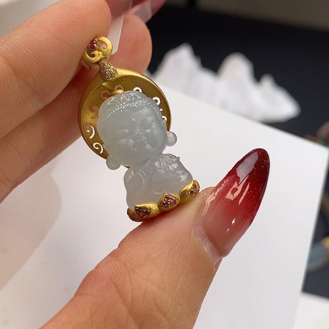 翡翠吊坠(不含链)18K金镶嵌
