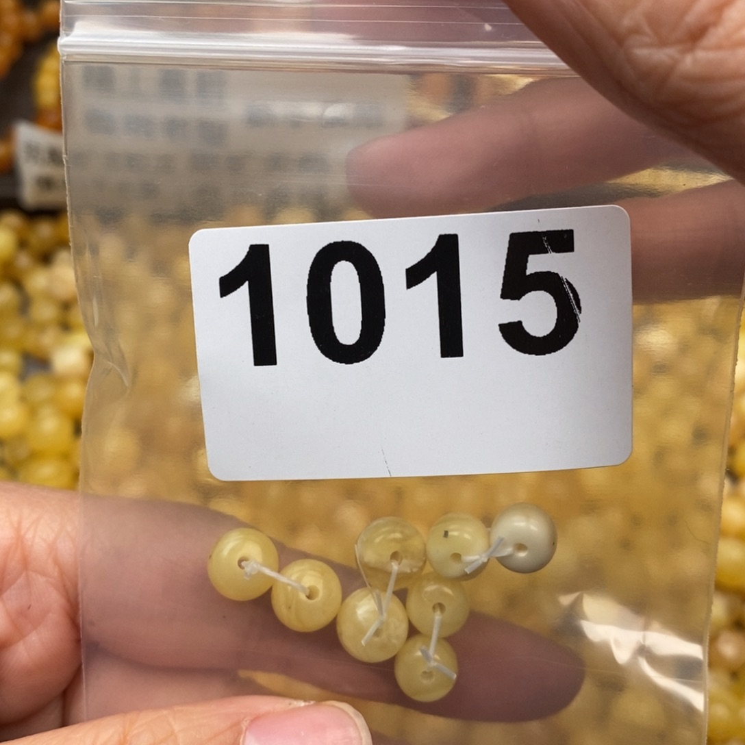 蜜蜡珠宝奇石未镶嵌