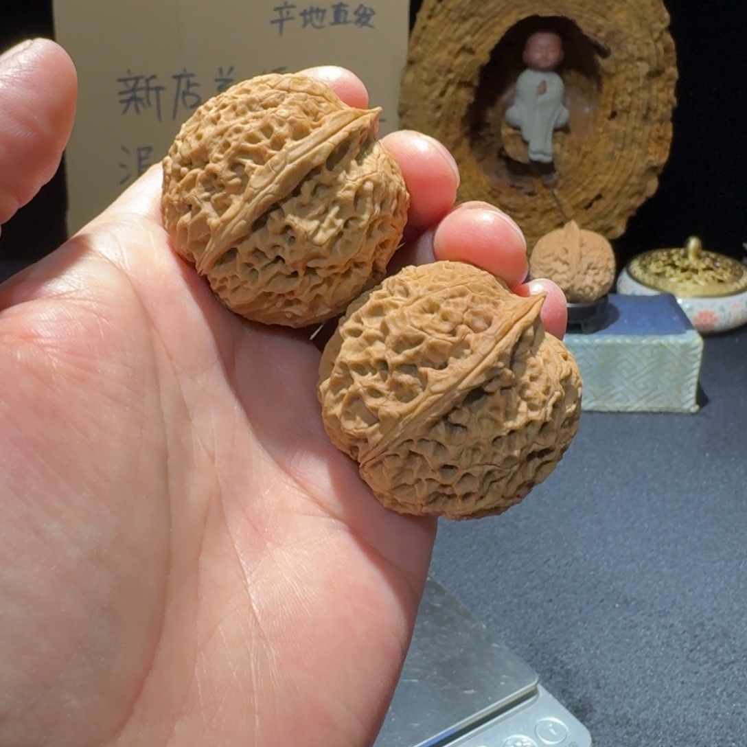 文玩核桃把件云南铁核桃3