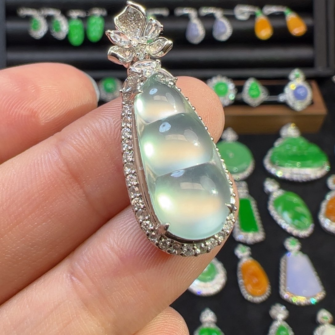 翡翠颈饰18K金镶嵌收货48小时鉴赏期