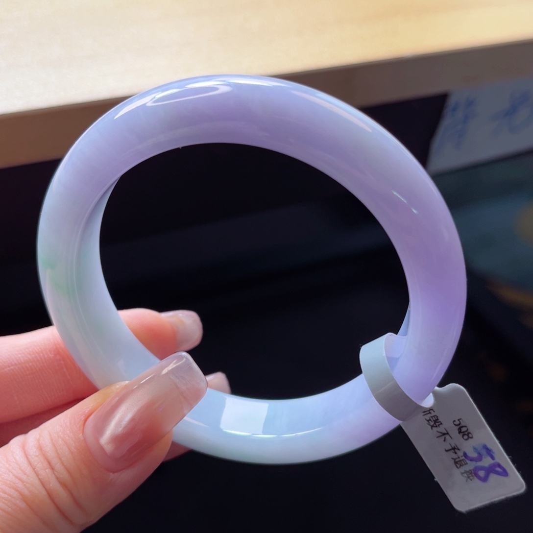 翡翠手镯未镶嵌手镯