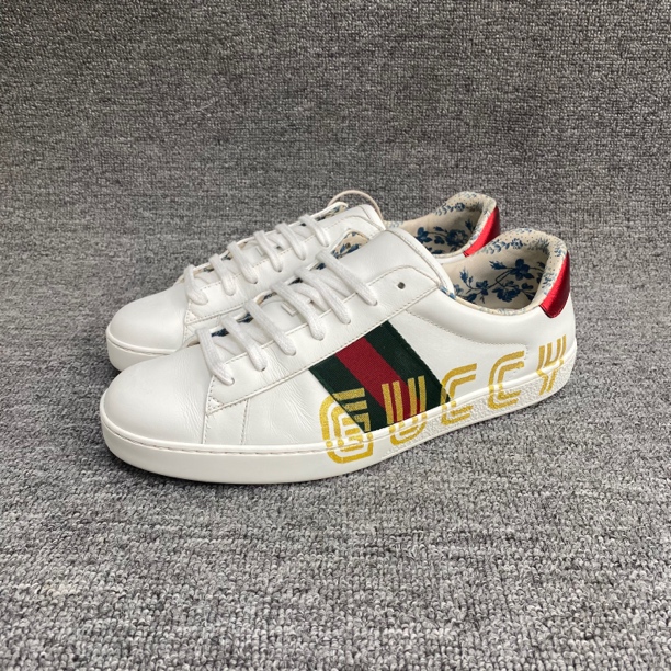 95新 GUCCI/古驰 43码 古驰Gucci 字母板鞋 成色很新 后跟通病285