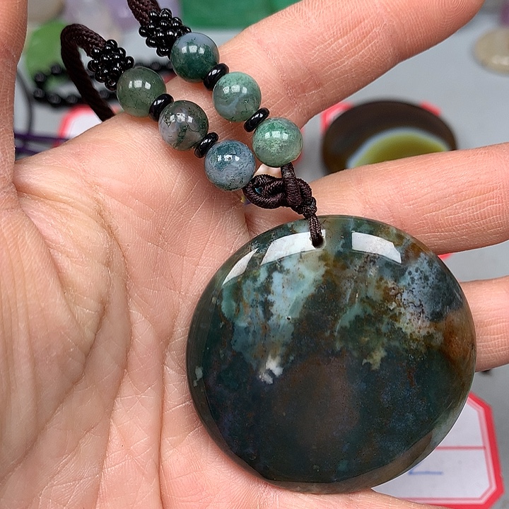 悠***b玛瑙/玉髓未镶嵌颈饰