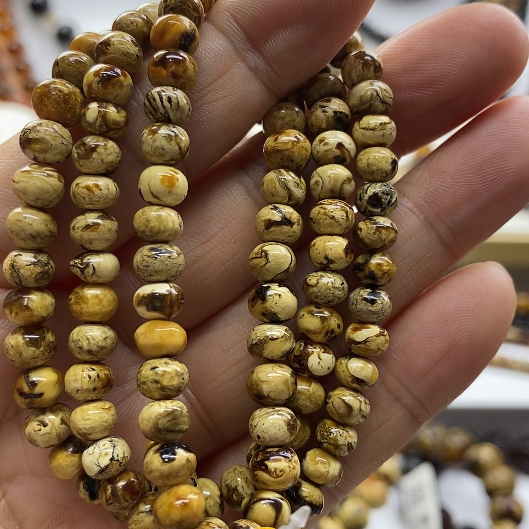 琥珀未镶嵌裸石琥珀6