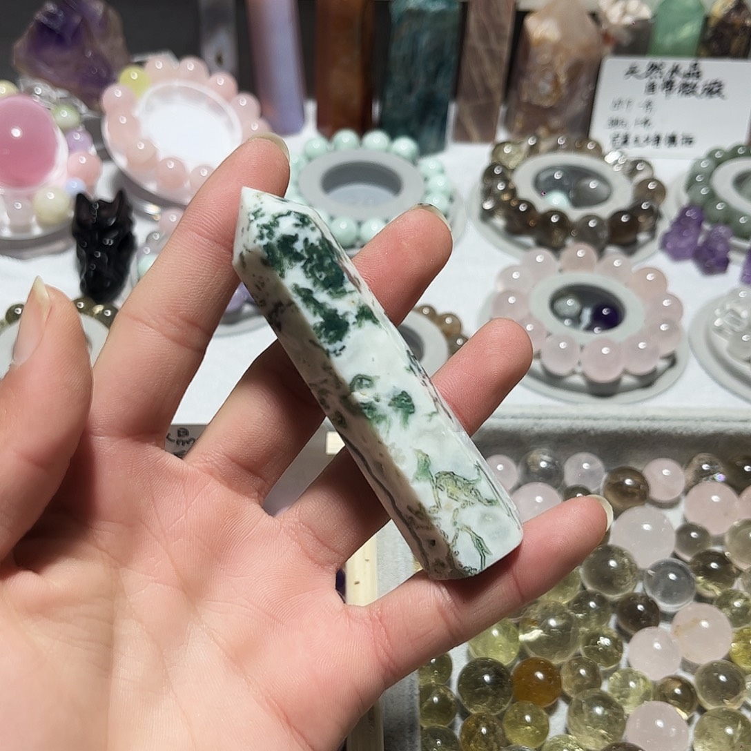 玛瑙/玉髓未镶嵌珠宝半成品水草玛瑙柱子