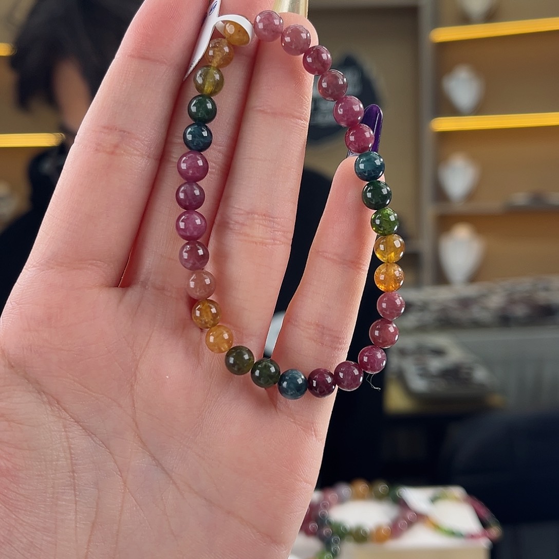 碧玺碧玺6mm（多样性发一件未镶嵌