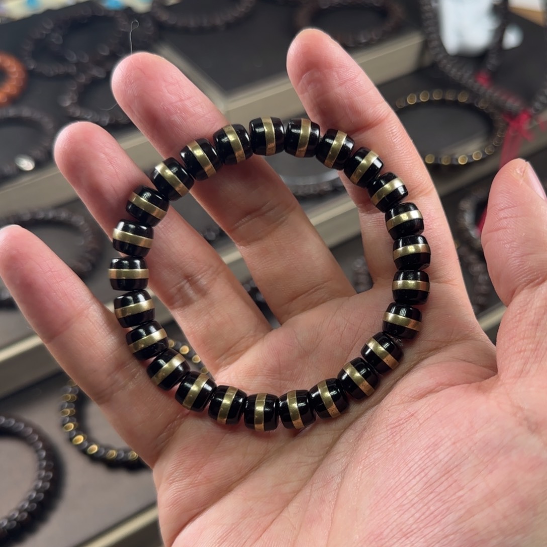 椰蒂吊坠黑金铜管一线天