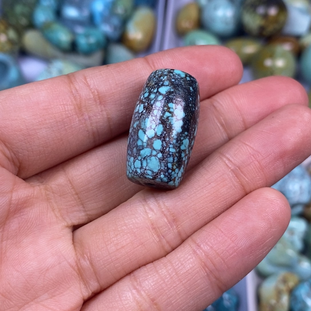 海***绿松石未镶嵌颈饰