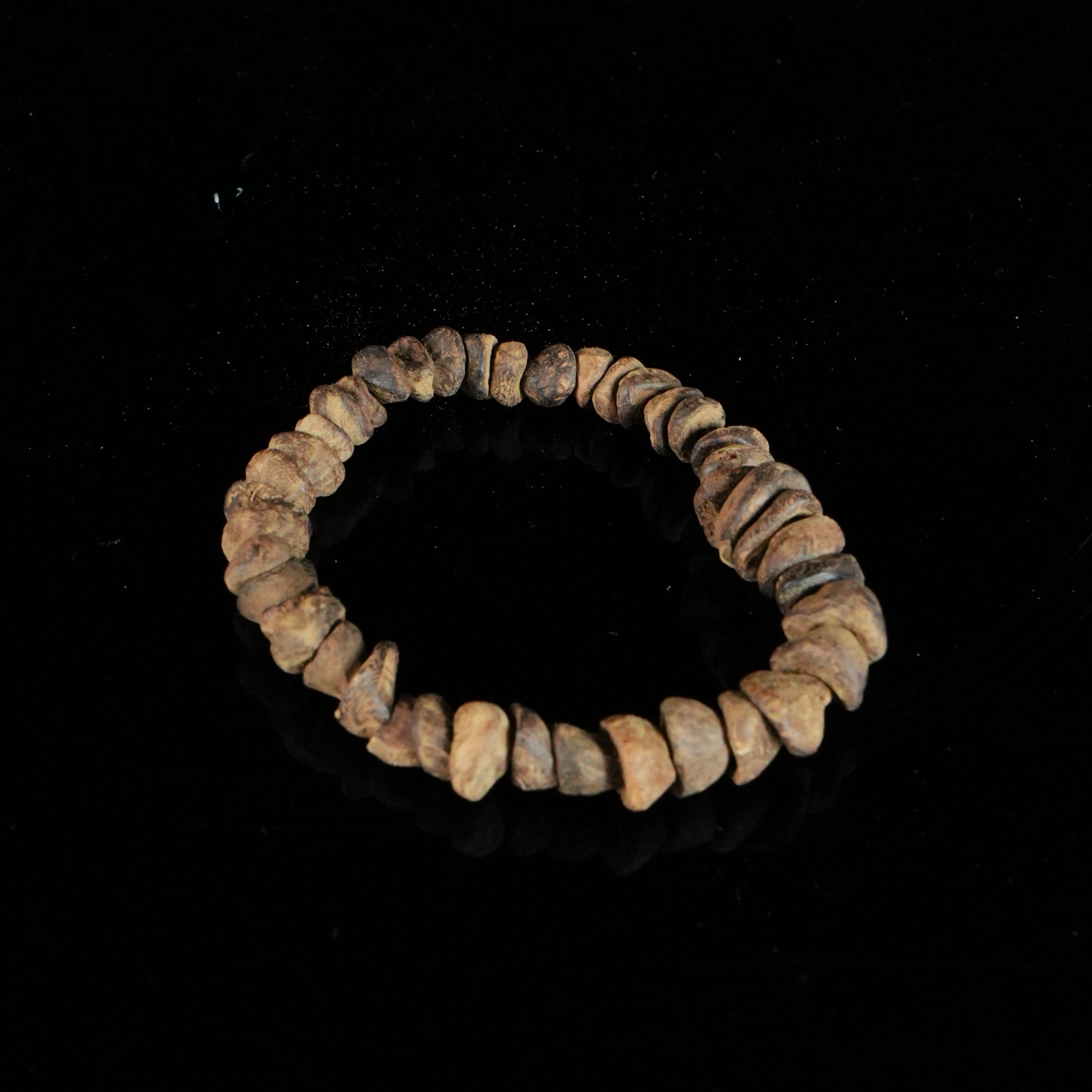 B5629 达拉干土沉包头料9分沉手串 /7.14g