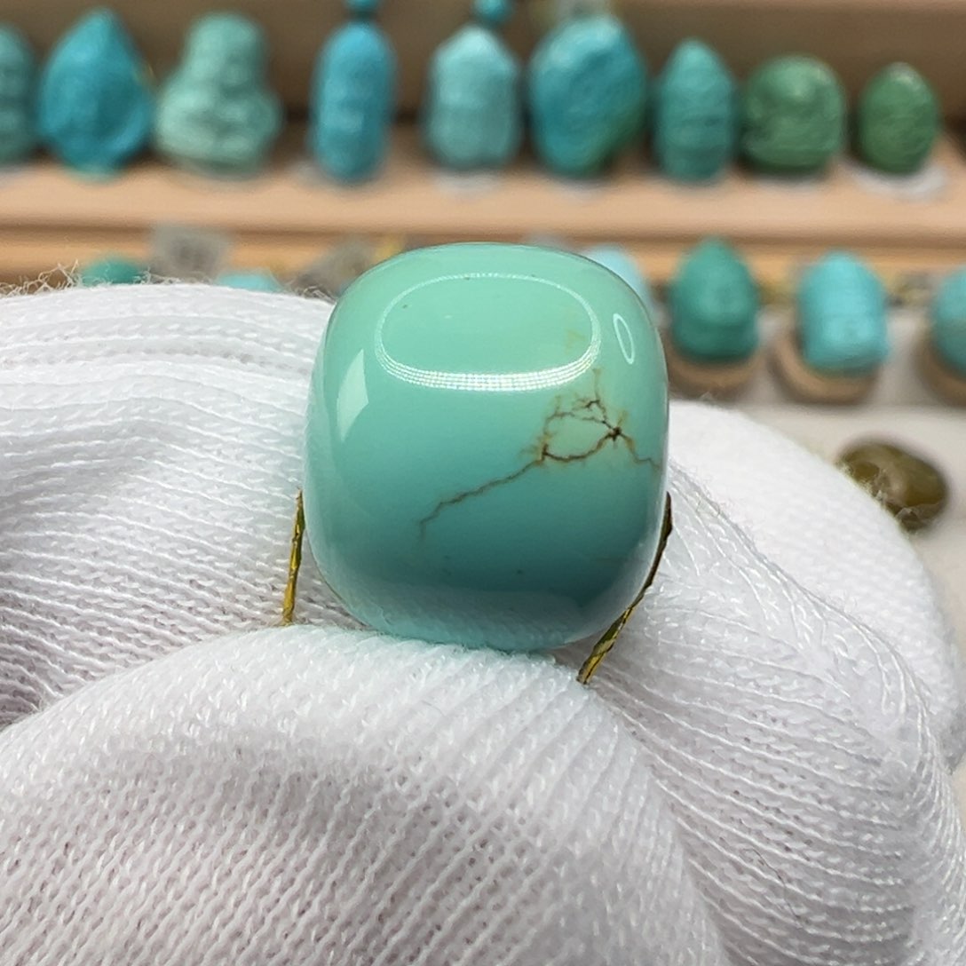 绿松石配饰未镶嵌