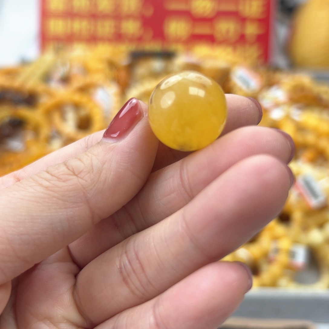 琥珀珠宝奇石未镶嵌