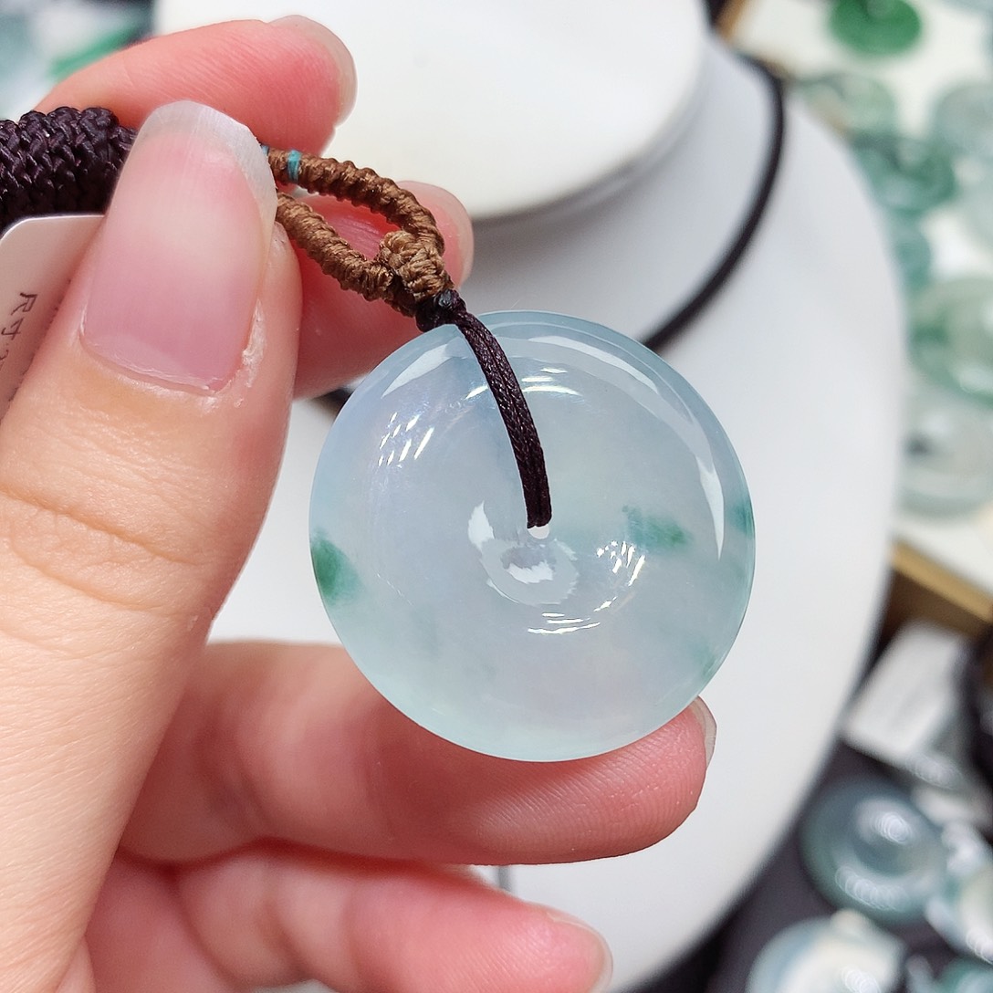 翡翠未镶嵌胸饰翡翠44，27/5.9