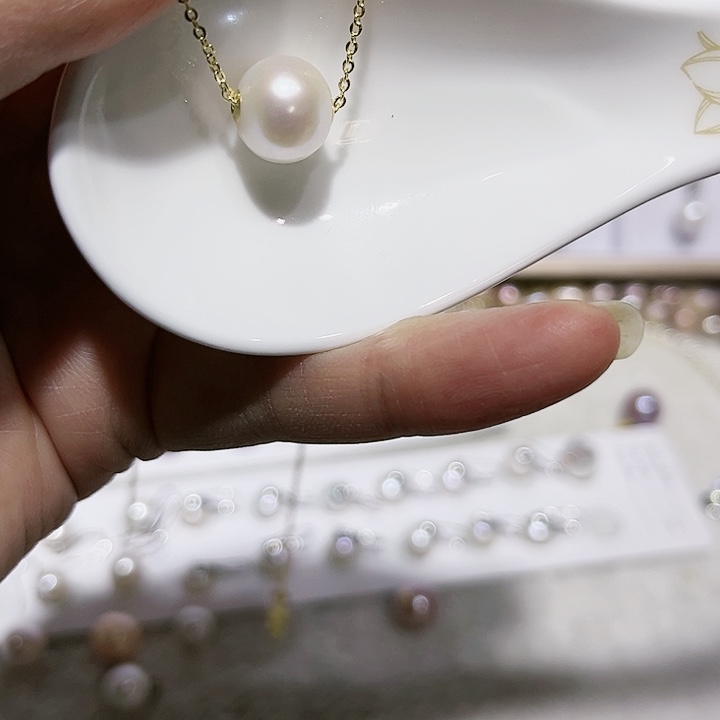 淡水珍珠白珠路路通吊坠银S925镶嵌