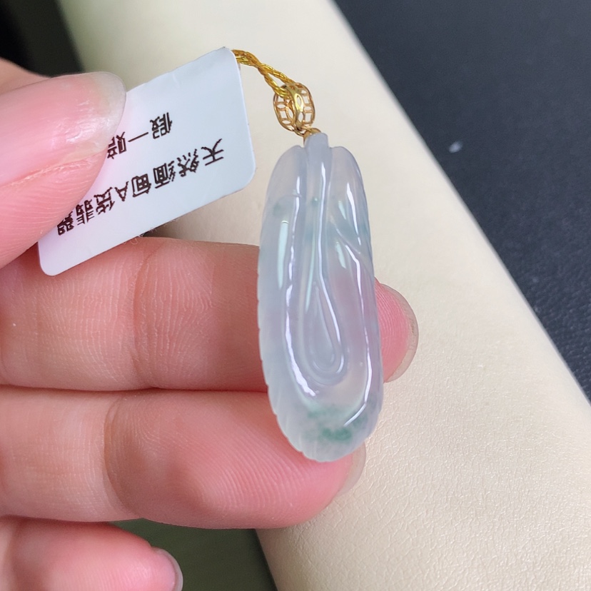【闪购商品】翡翠颈饰18K金镶嵌羽毛