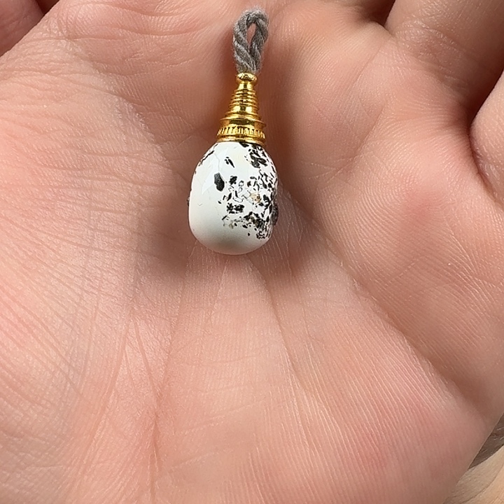 L***K未镶嵌琥珀手链三通