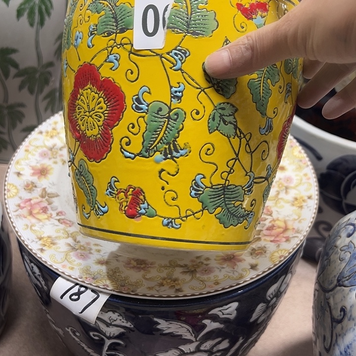 瓷片瑕。。。。。。。。。。。。。。0