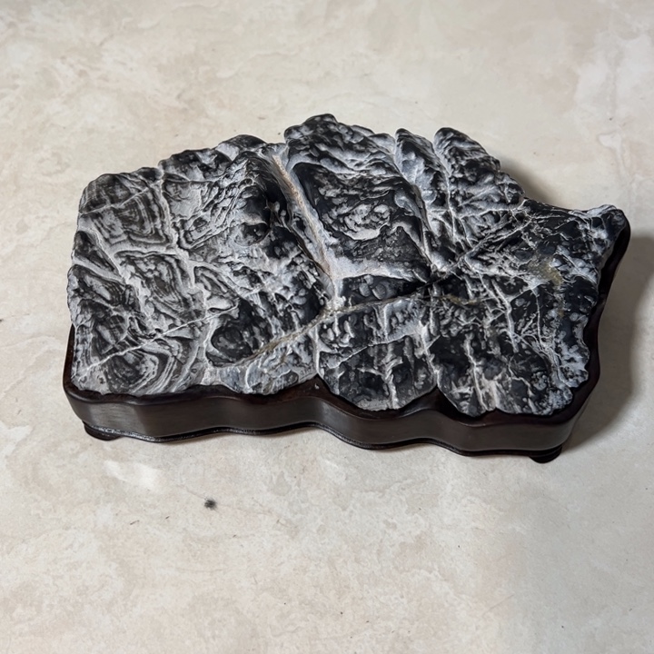 小***儿天然灵璧石精品摆件