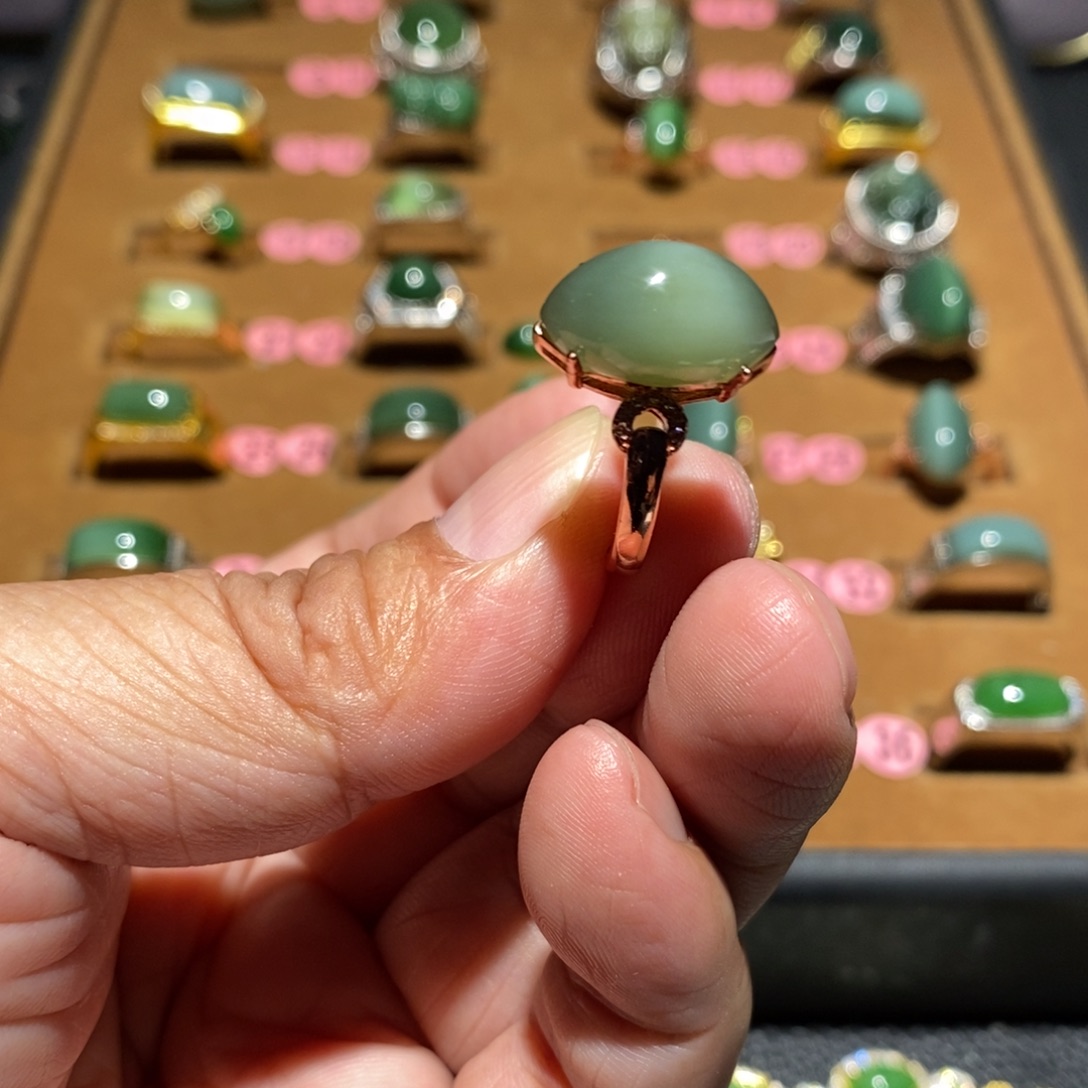 和田玉未镶嵌戒指