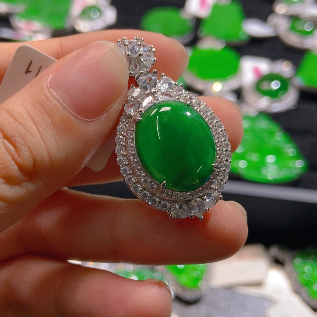 翡翠吊坠(不含链)未镶嵌