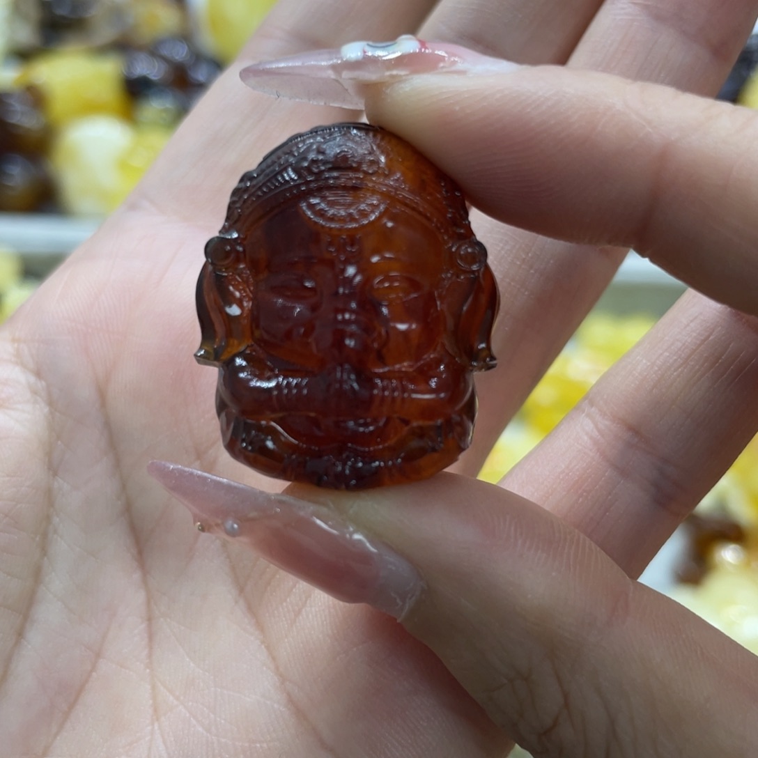 琥珀裸石未镶嵌6.4克象神