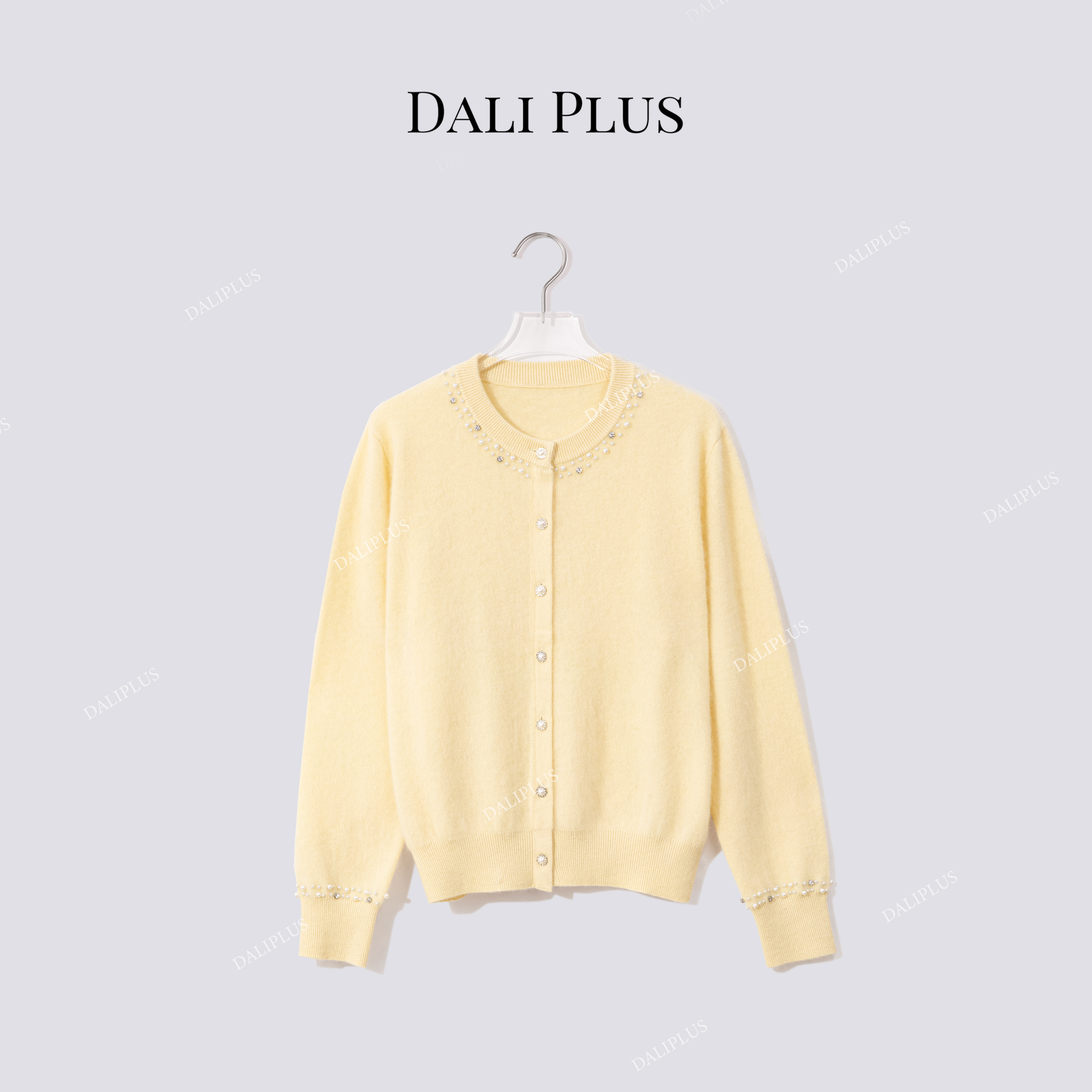 DALI PLUS“100拉毛羊毛”重工钉珠圆领长袖针织开衫-D5CH4656