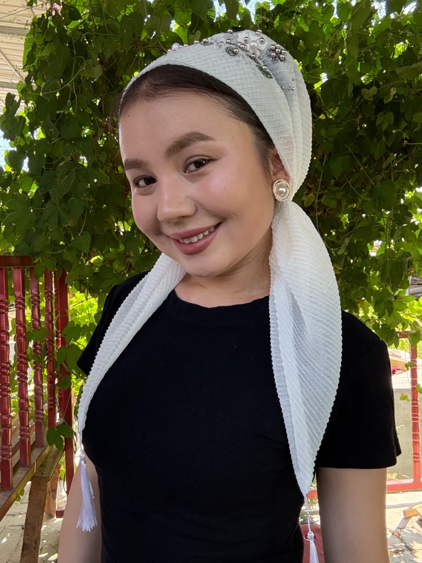 进口 头套式白色头巾 设计感