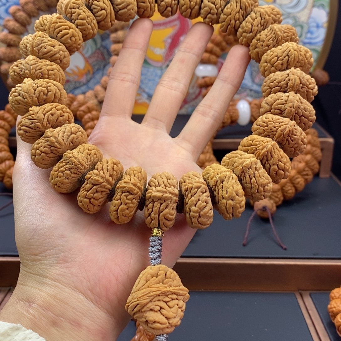 桃核手串樱**了龙纹桃核麒麟