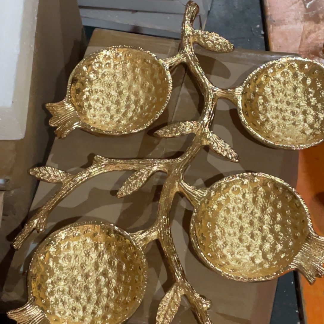 陶瓷花瓶，仿真绿植。