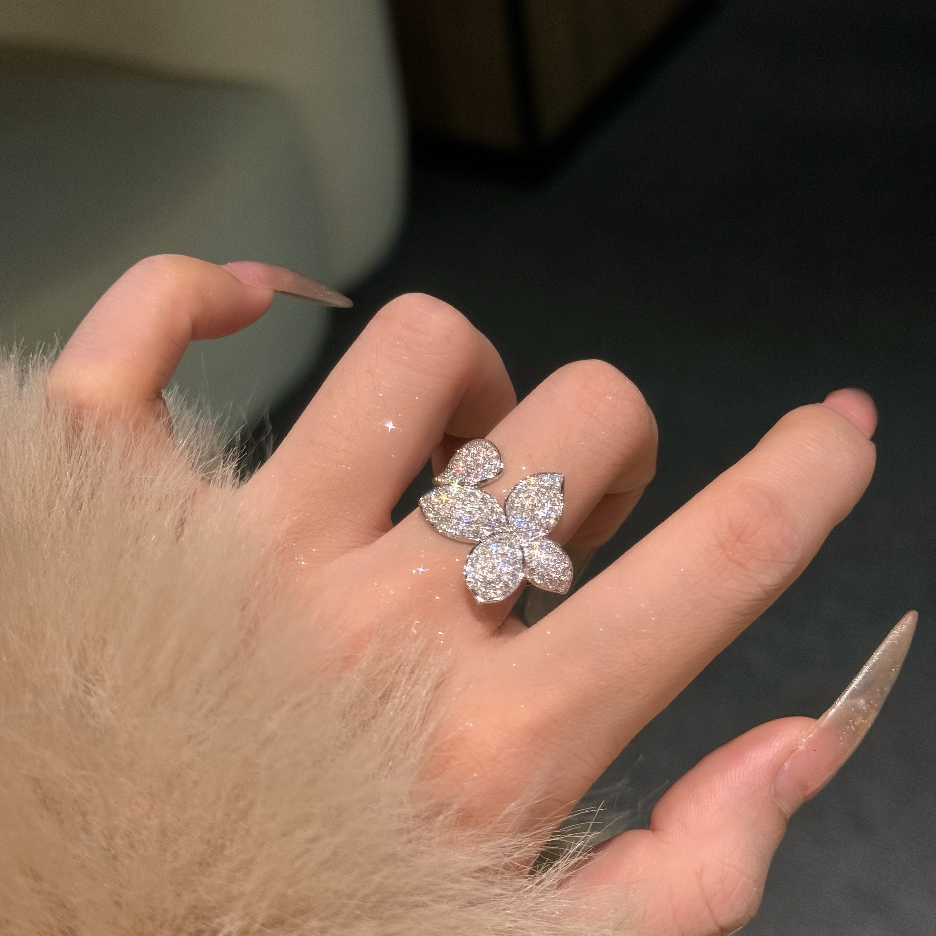 QANNA【米兰花园】【满钻五叶花朵】轻奢名媛豪华仙女时尚钻石戒指AY