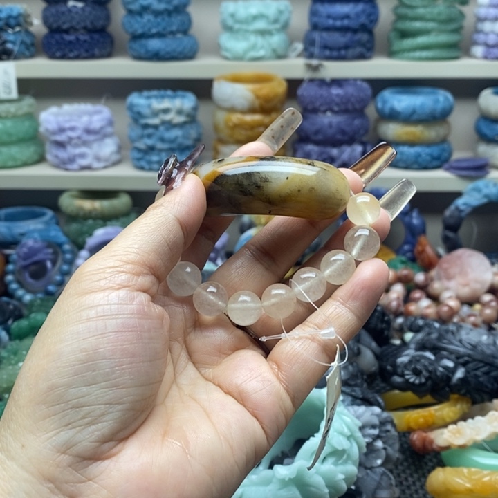 未镶嵌手镯石英岩玉