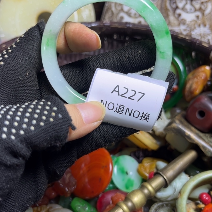 玉***华手工艺品琉璃工艺品227