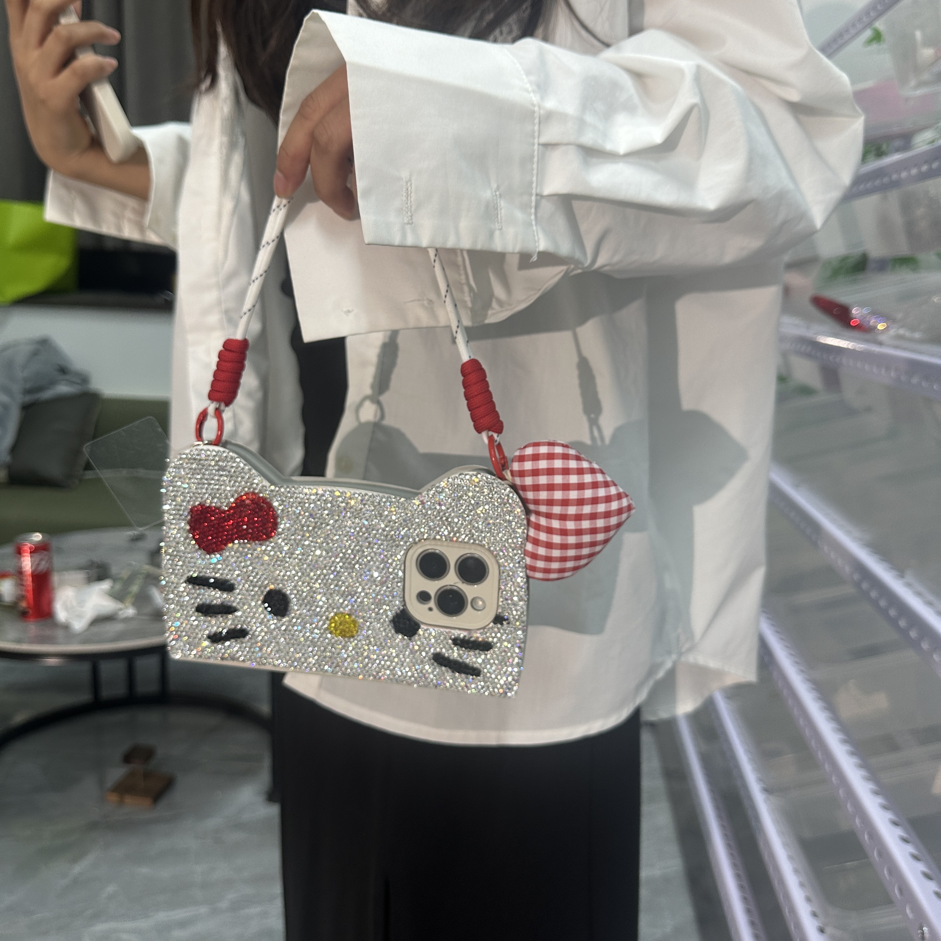 新款KT手机壳手提百搭多功能女款网红斜挎折叠