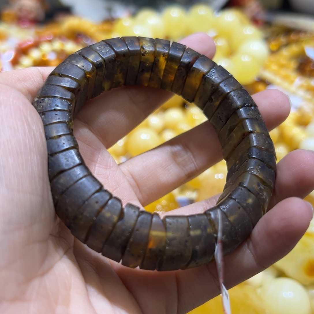 琥珀珠宝奇石未镶嵌