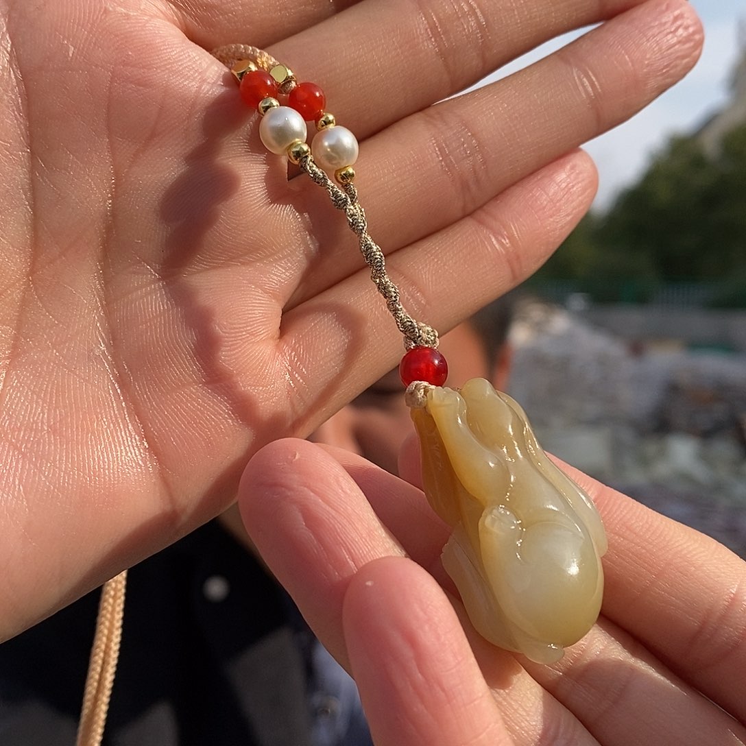 颈饰未镶嵌和田玉