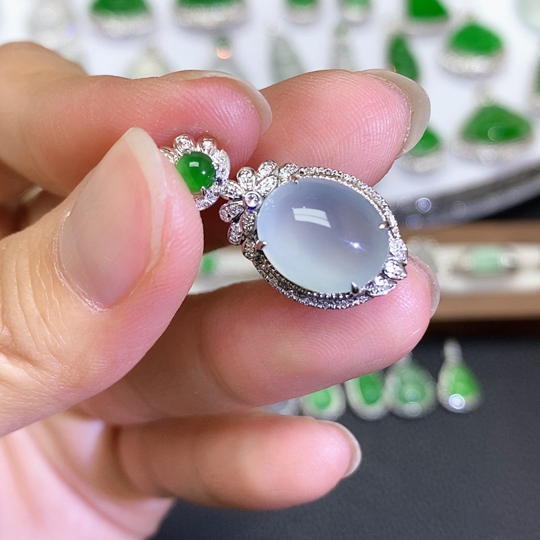 翡翠18K金镶嵌吊坠(不含链)