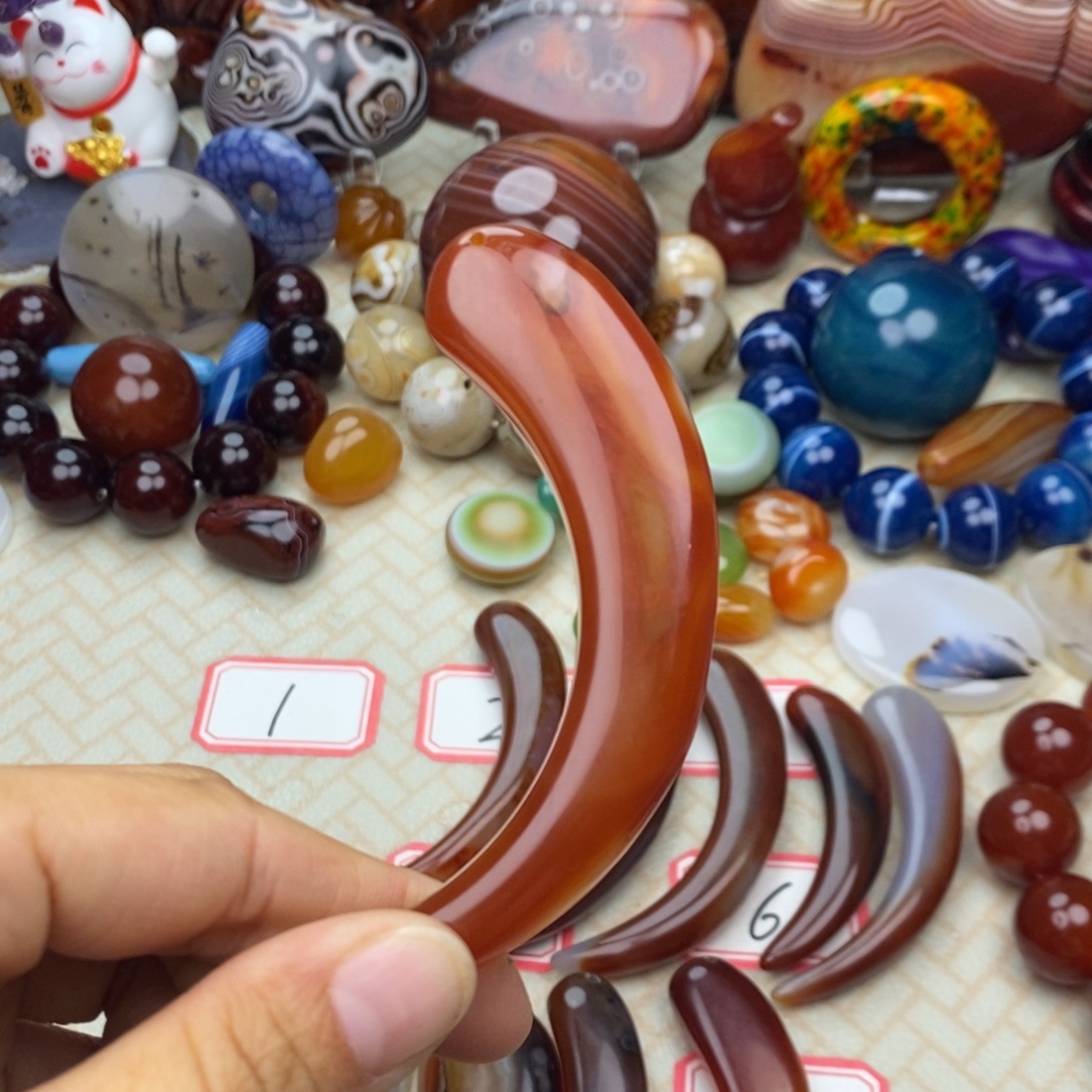 农***9玛瑙/玉髓未镶嵌颈饰