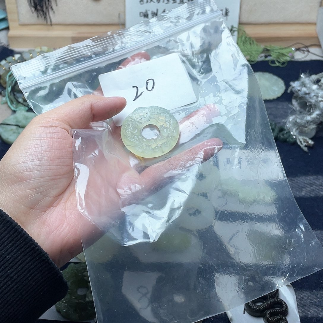 蛇纹石玉颈饰未镶嵌A****妹