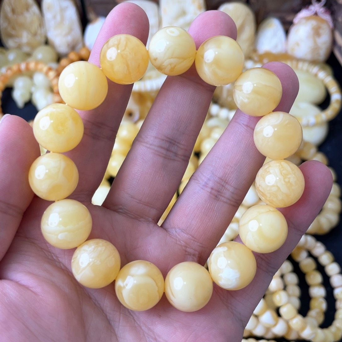 琥珀手串未镶嵌15+俄料妖白花蜡圆珠手串
