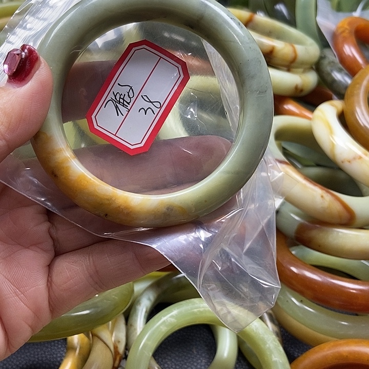 蛇纹石玉手镯未镶嵌雅*