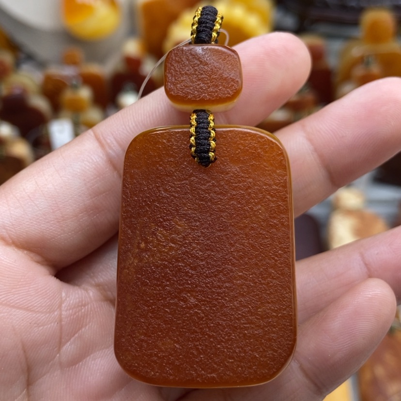 【闪购商品】琥珀颈饰未镶嵌