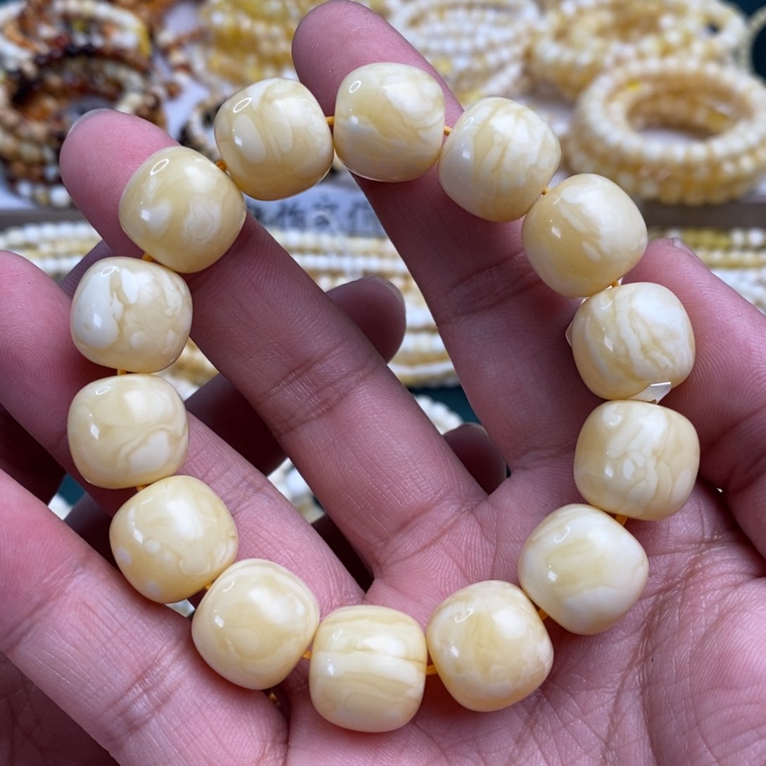 琥珀裸石未镶嵌1****7同料虎皮纹手串